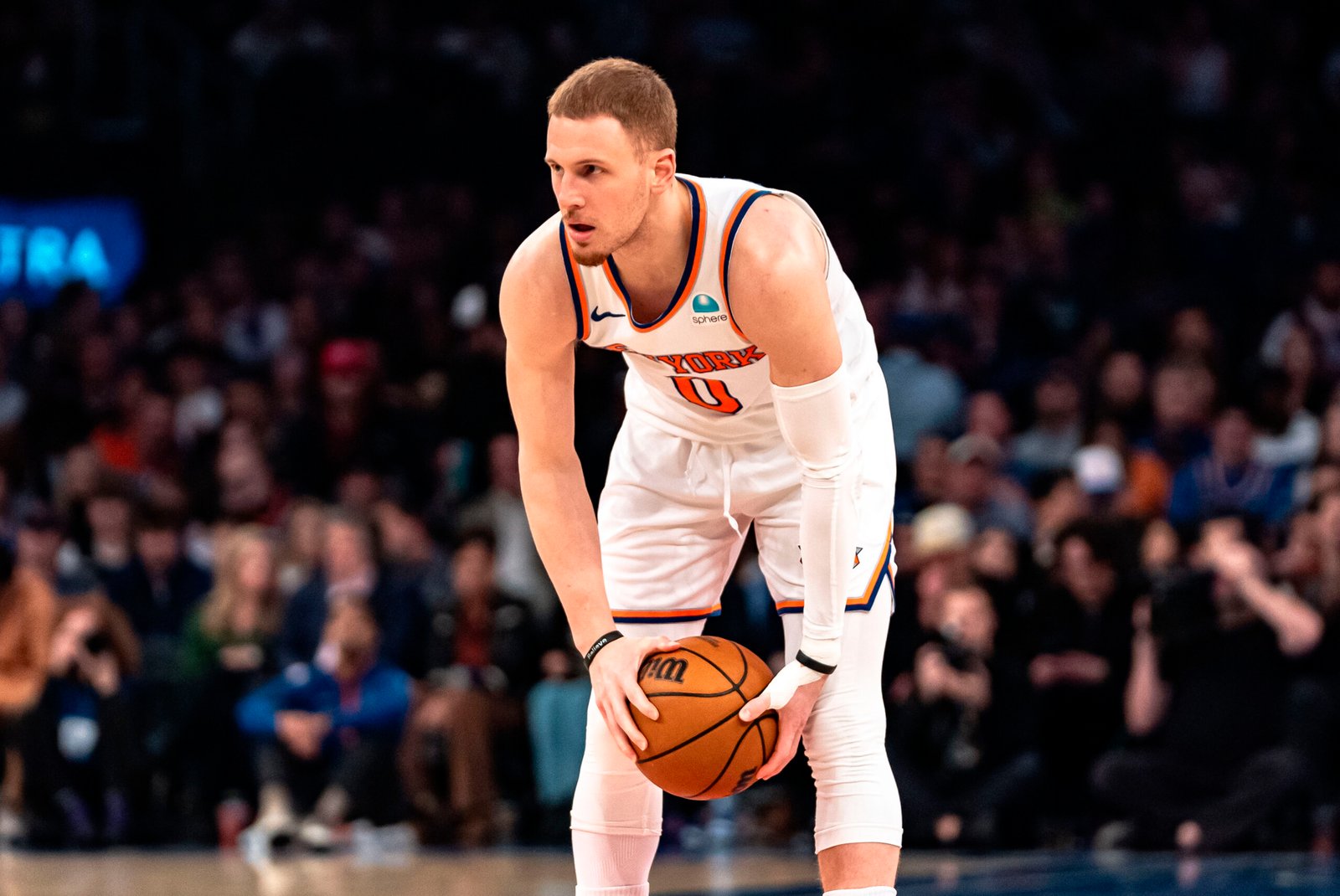 DiVincenzo sinks franchise-record 11 3s, Knicks rout Pistons