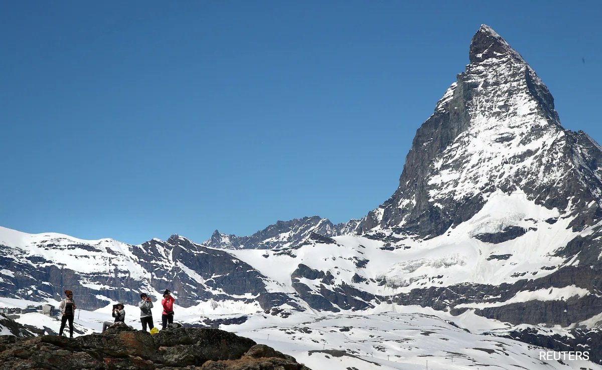 Five Skiers Found Dead One Missing In Swiss Alps Tragedy
