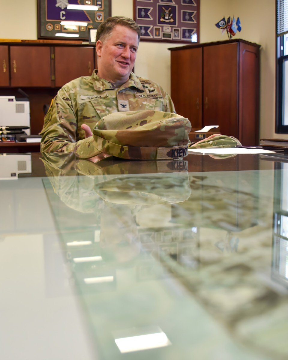 From apprentice to master Commandants vision | Article