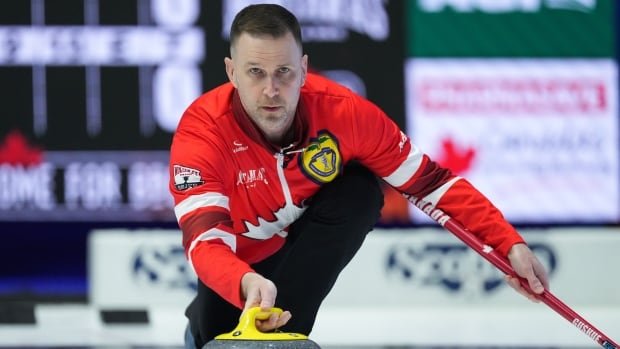Gushue opens quest for Brier 3-peat with win over Nova Scotia