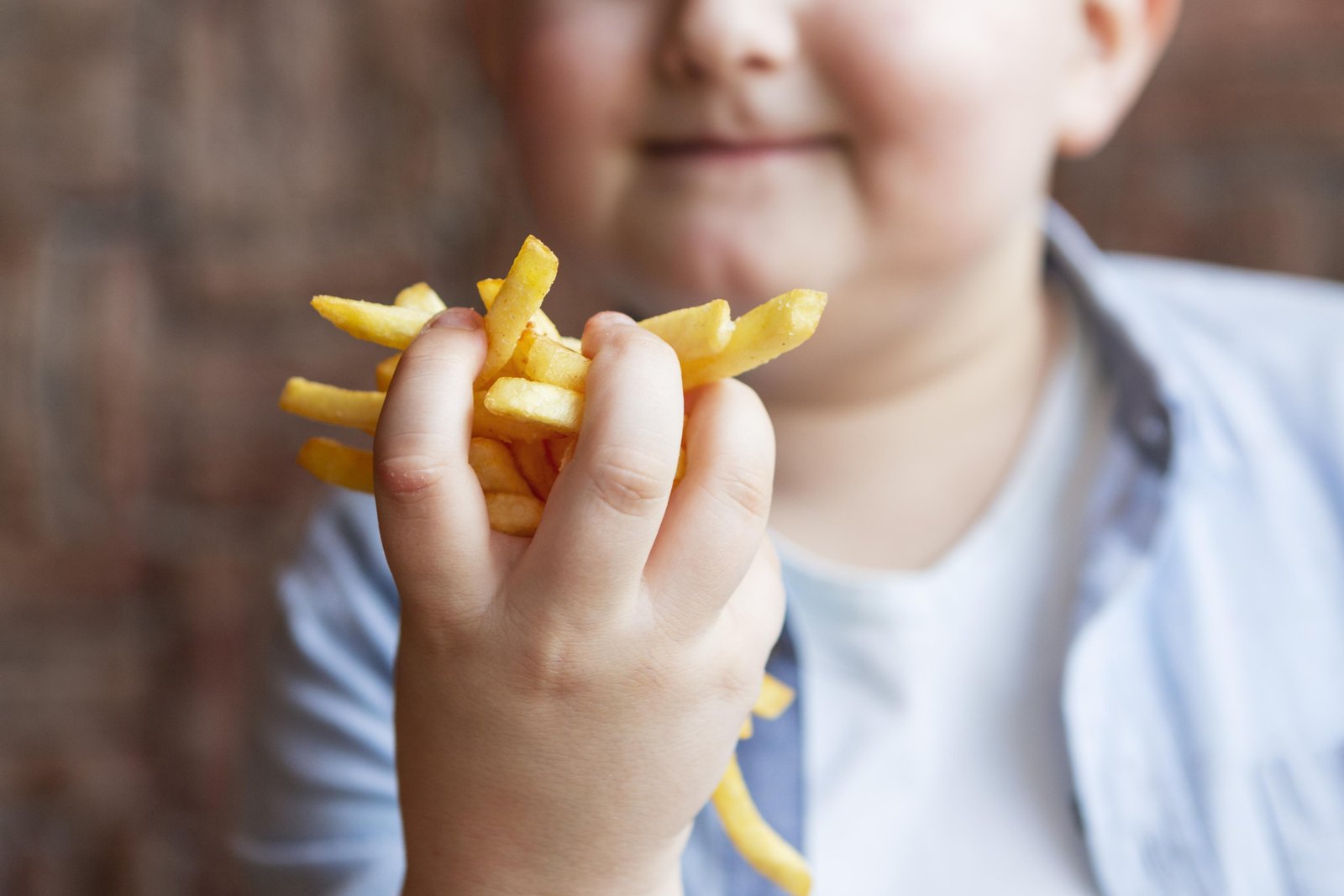 Here’s How To Promote Healthy Lifestyle In Overweight Children