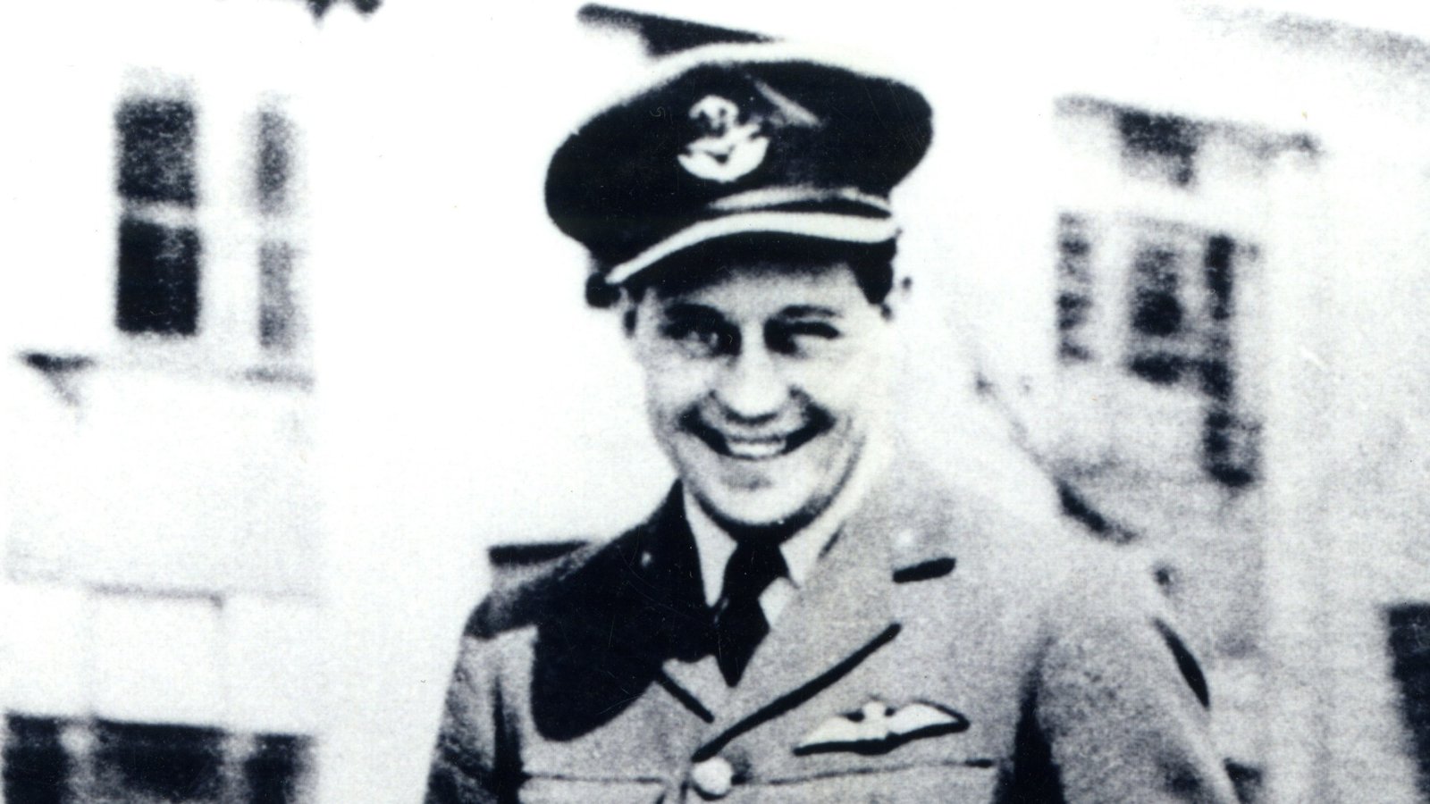 Inside life of real Great Escape mastermind… Spitfire ace, spy & womaniser who helped 200 tunnel to freedom from Nazis