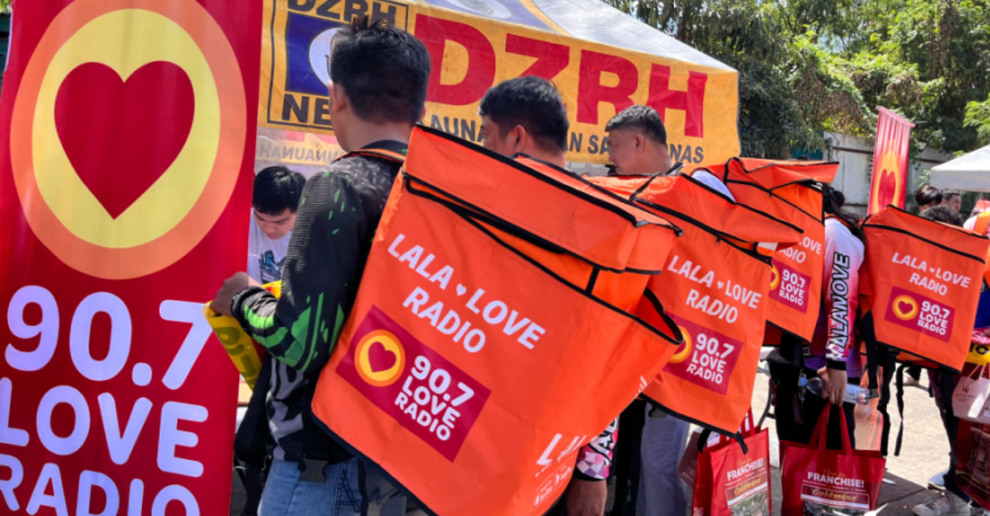 Lalamove Riders Enjoy Freebies and Discounts at This Drive-Thru Event