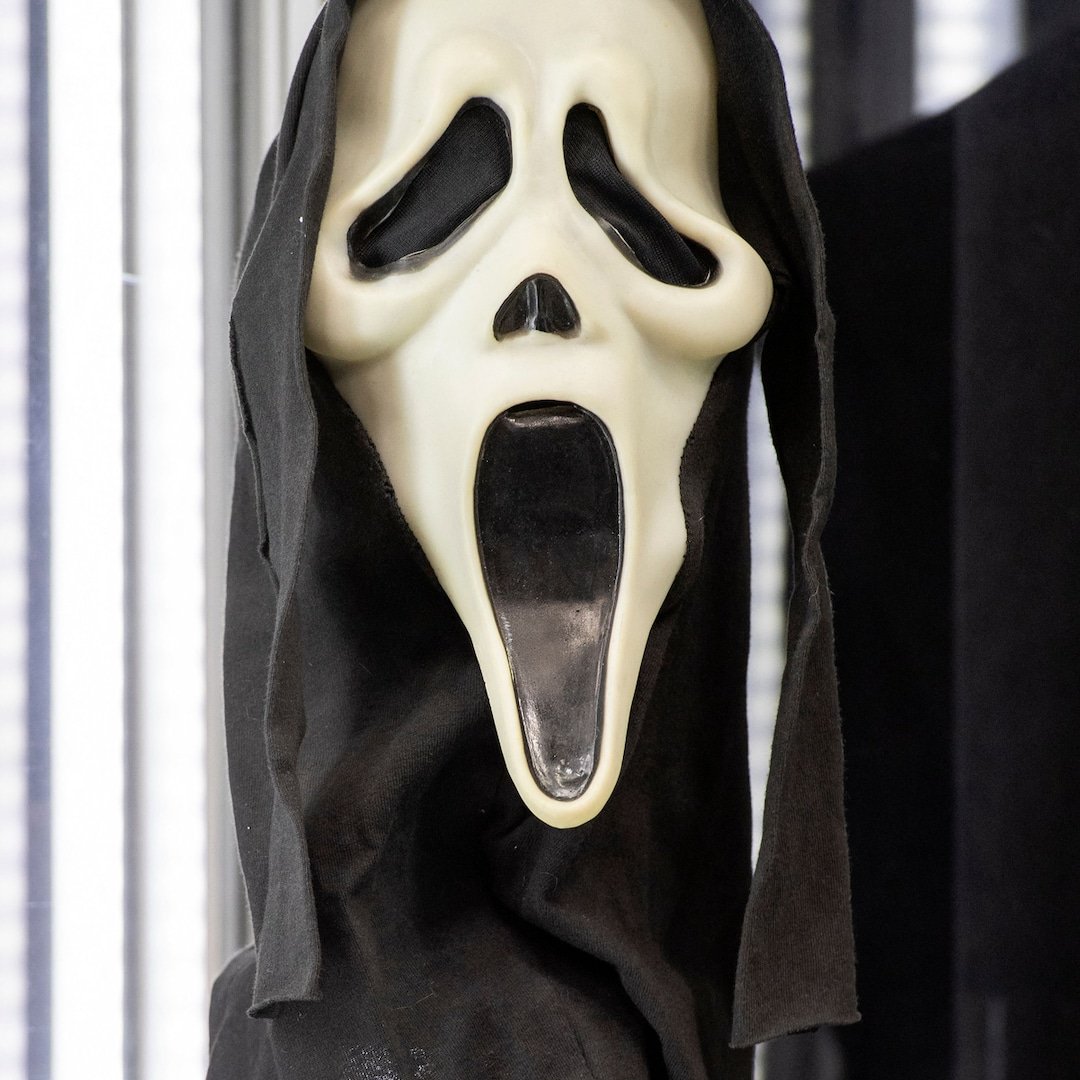 Man in Scream Like Mask Allegedly Killed Neighbor With Chainsaw