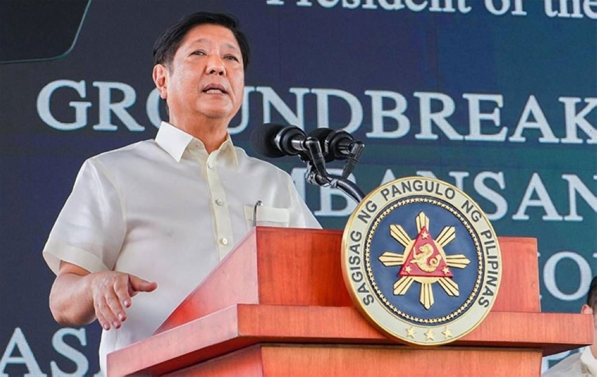 Marcos Urges Catholic Faithful to Reflect During Holy Week