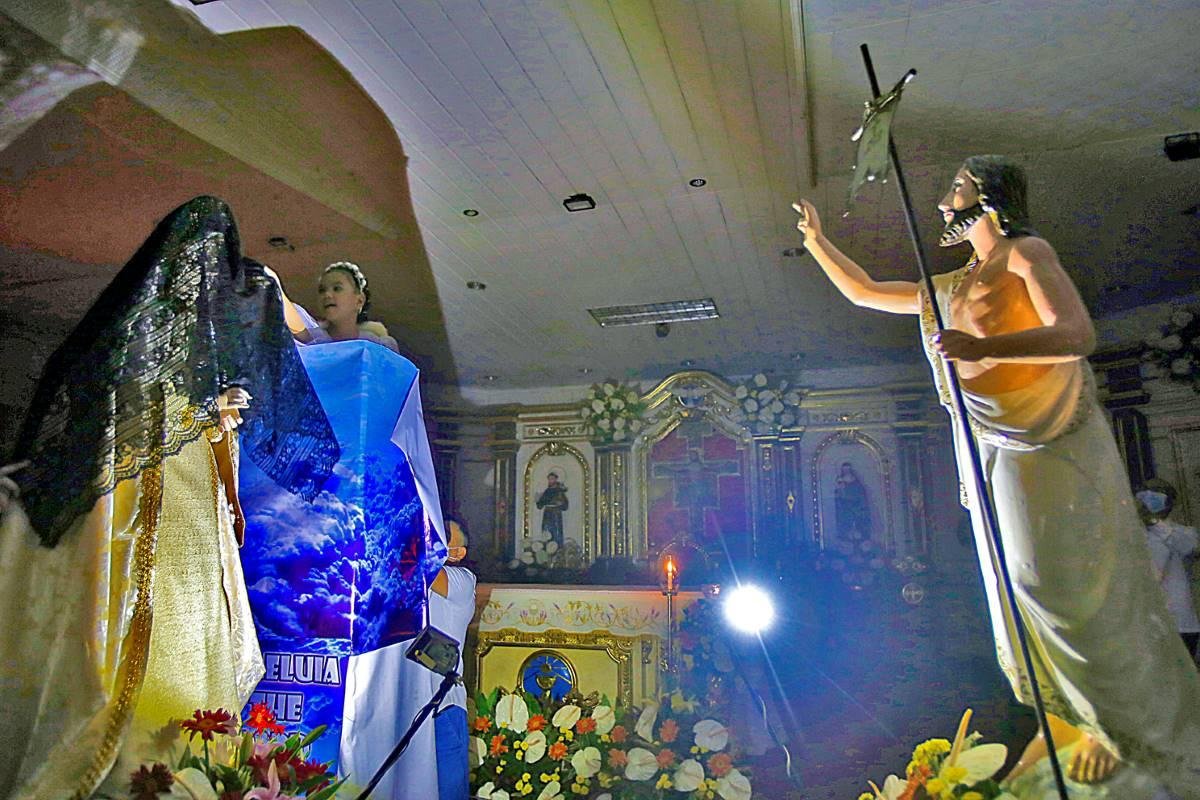 Marcos to Filipino Christians Emulate Jesus life