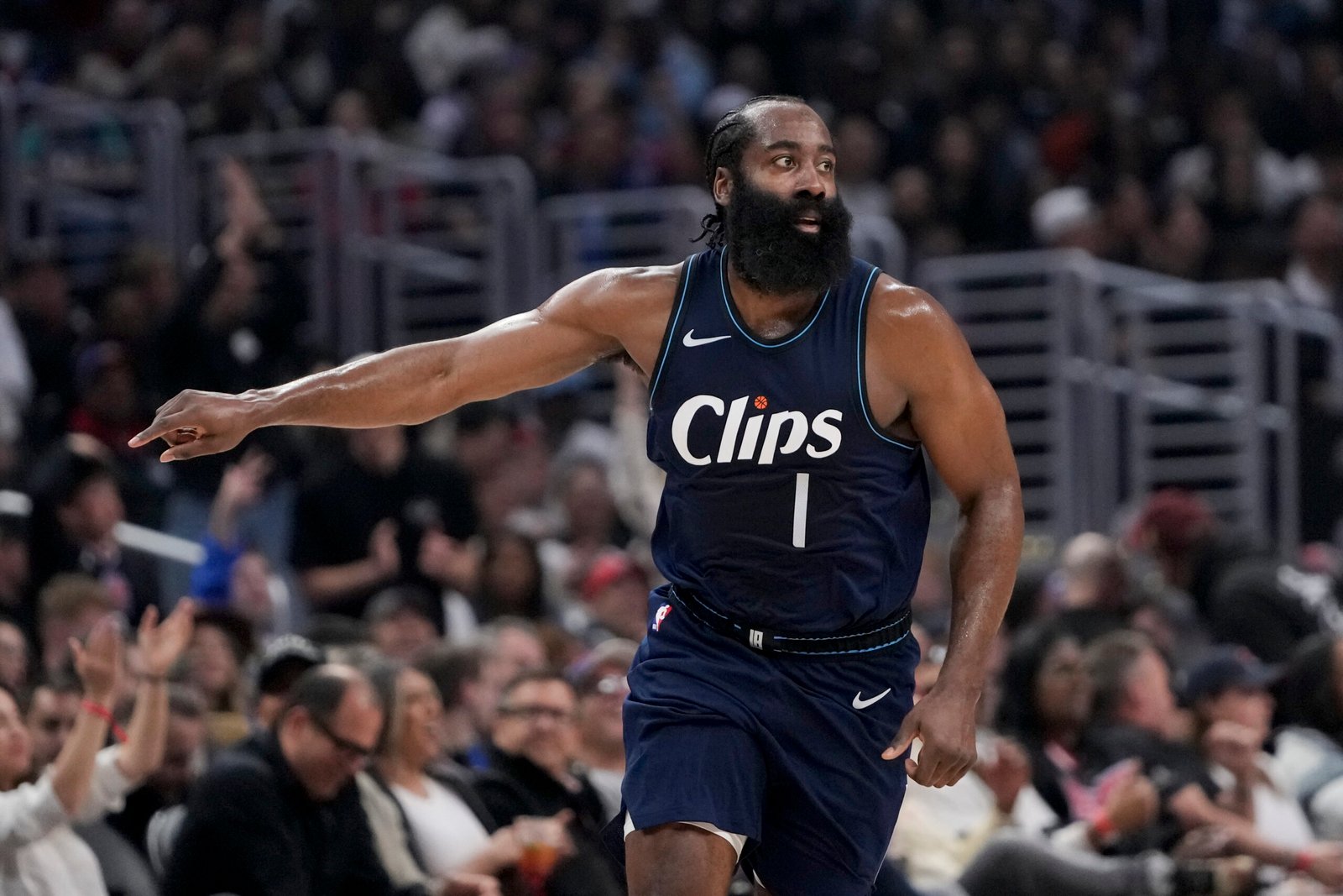 NBA: James Harden, Clippers blitz past Wizards
