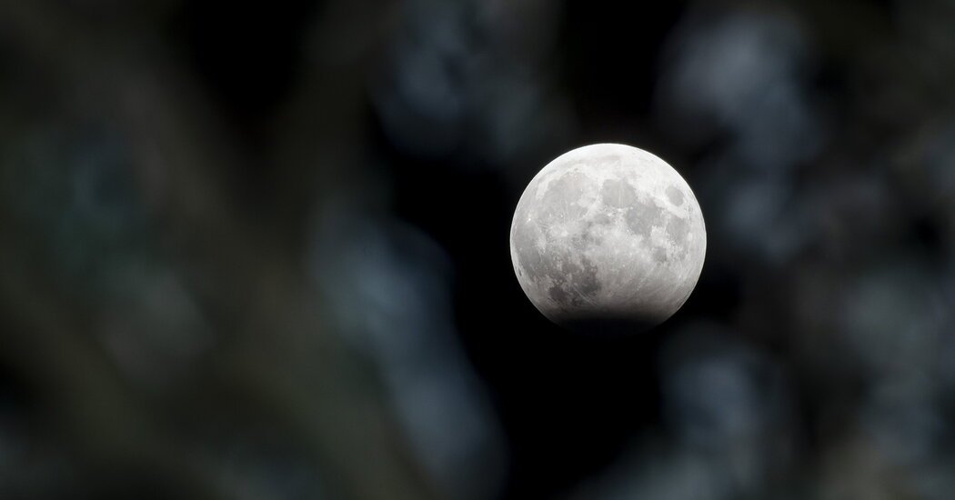 Penumbral Lunar Eclipse: How and When to Watch