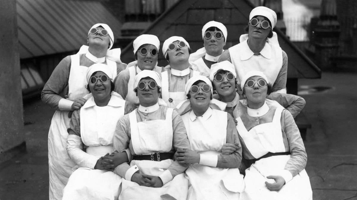 Solar eclipse viewing through history A roundup of some of the best photos