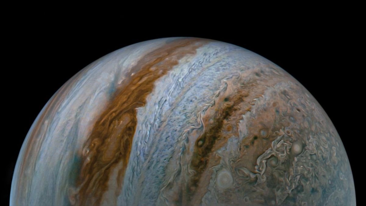 Strangely fluctuating jet deepens mystery of Jupiter’s Great Blue Spot