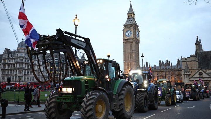 Farmers protest outside Parliament over post Brexit trade deals