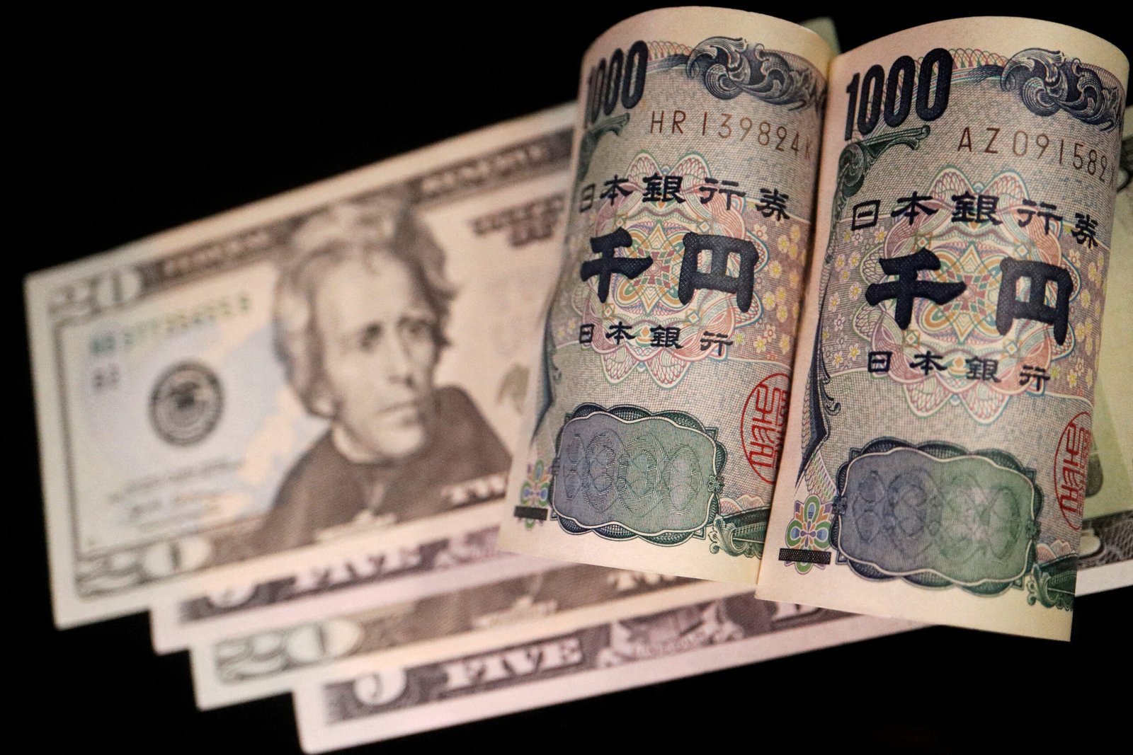 Yen holds nerve as BOJ decision looms