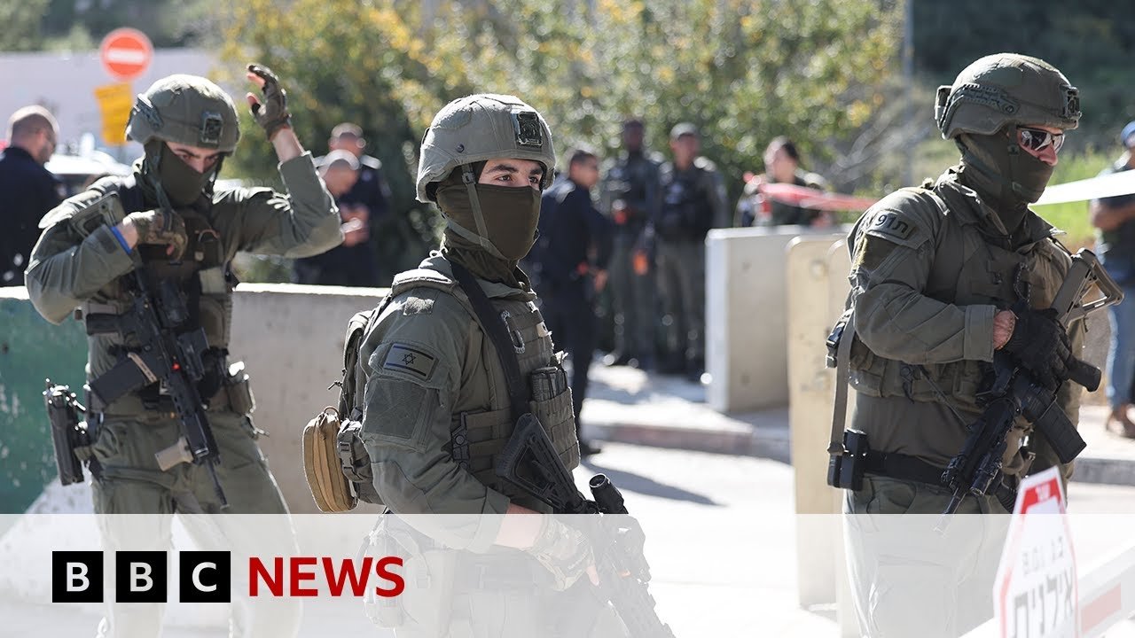 Gaza officials accuse Israel of shooting at Palestinians | BBC News