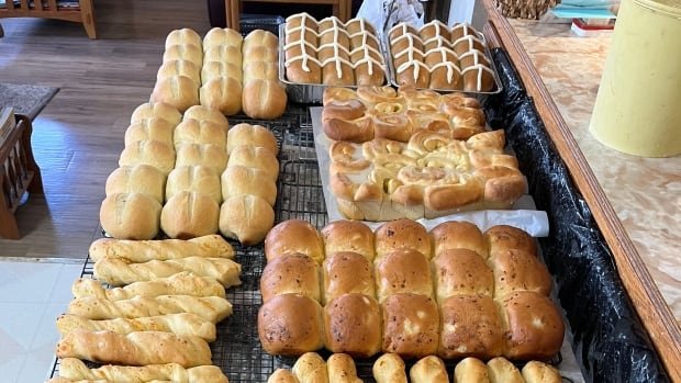 72 year old man runs growing baking business in Sask after teaching himself how to make bread