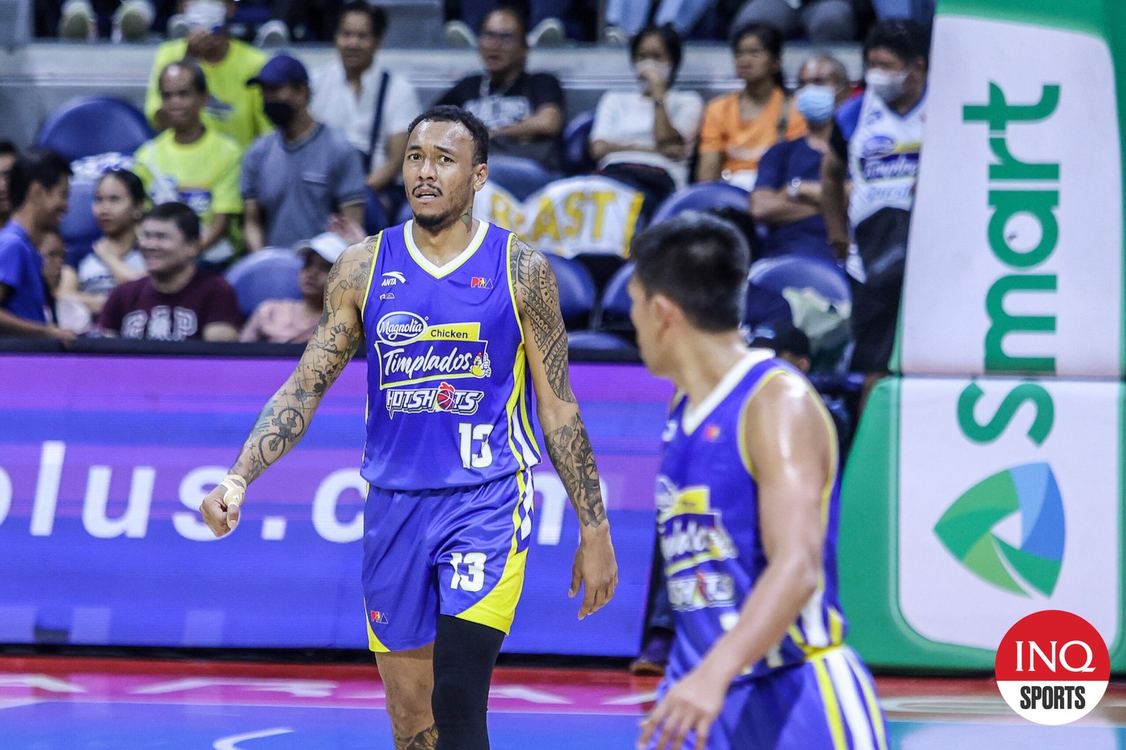 Calvin Abueva suspended, fined after flashing middle finger