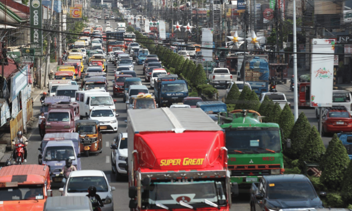 Councilor urges study on city’s traffic woes