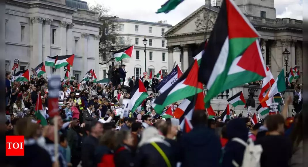 ‘Free Palestine’: Protesters calling for cease-fire in Gaza interrupt Easter Mass at St. Patrick’s Cathedral