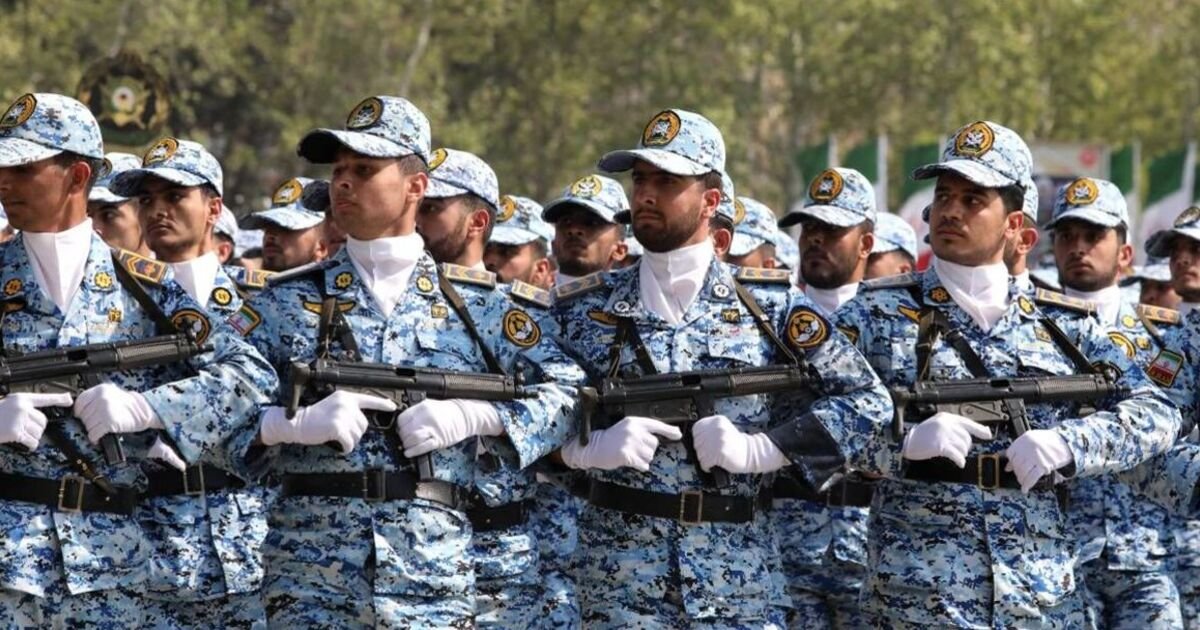 Iran displays chilling sign as it shows off military amid WW3 fears | World | News