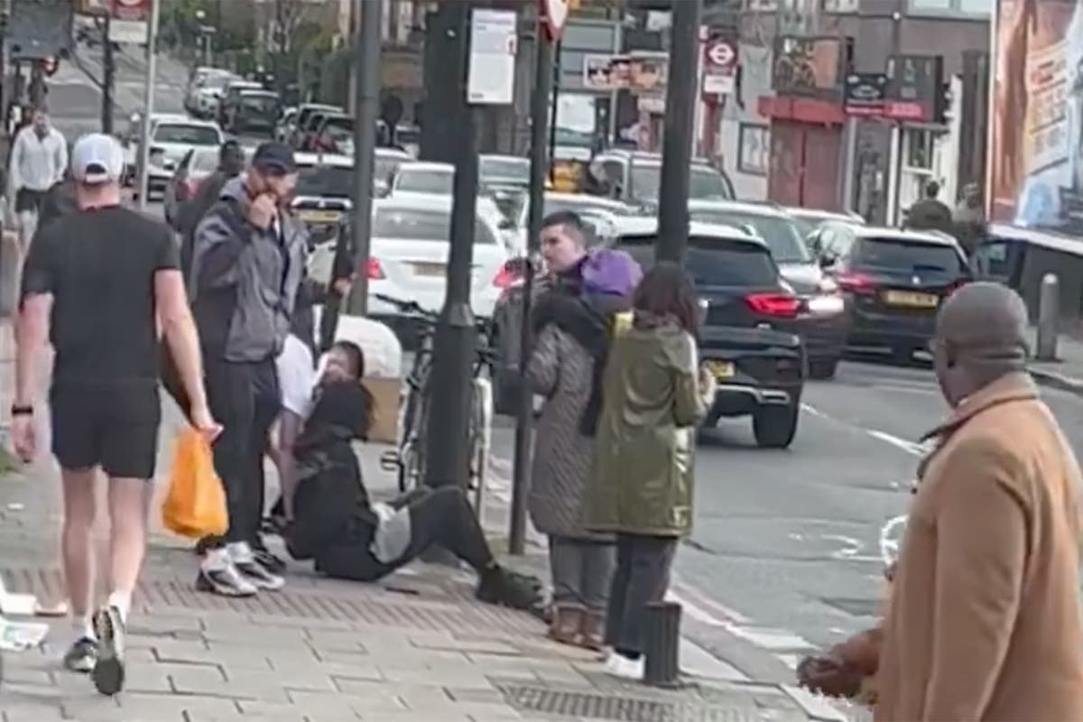 Man arrested after carrying machete outside Tube station in broad daylight
