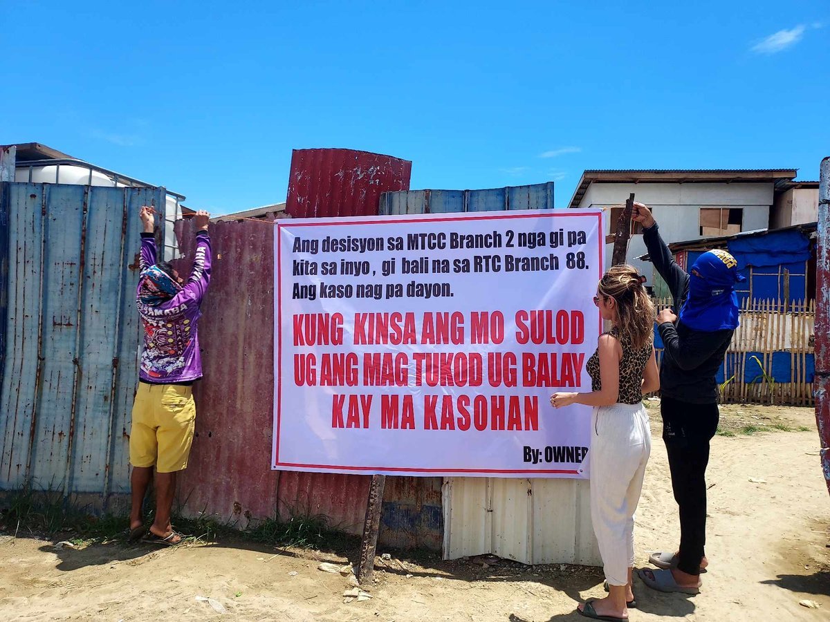 Mayor Cortes, 4 other Mandaue officials, face raps for allegedly turning private lot into relocation site