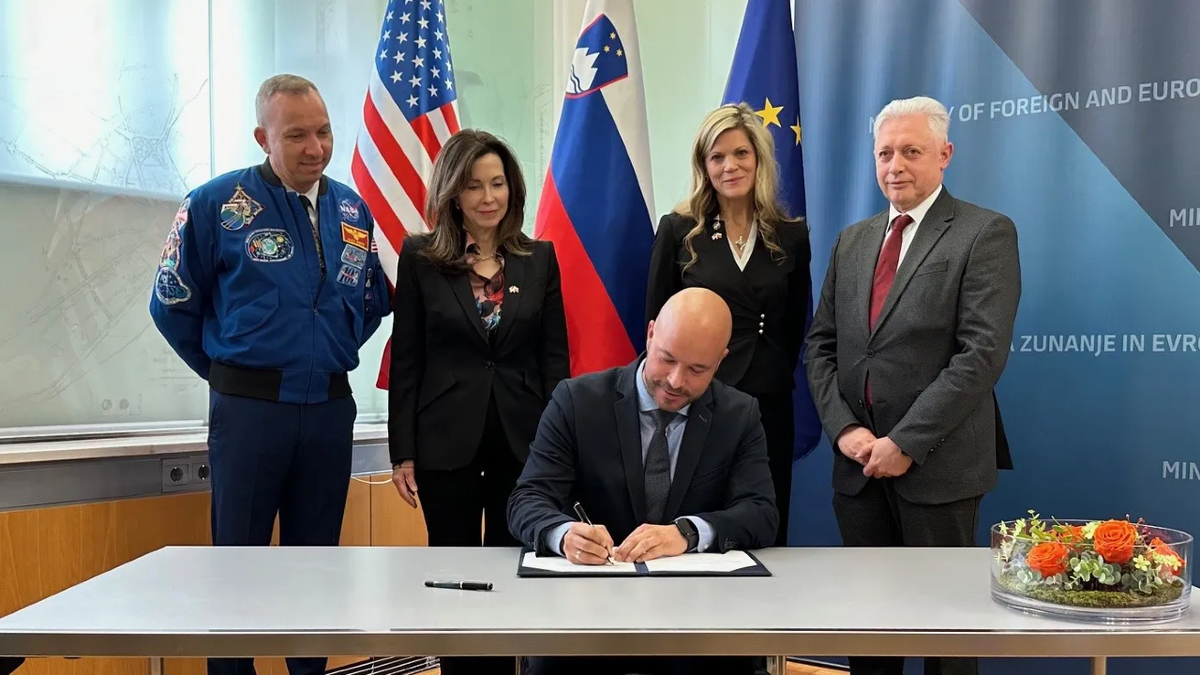 Slovenia signs NASA’s Artemis Accords for cooperative space exploration