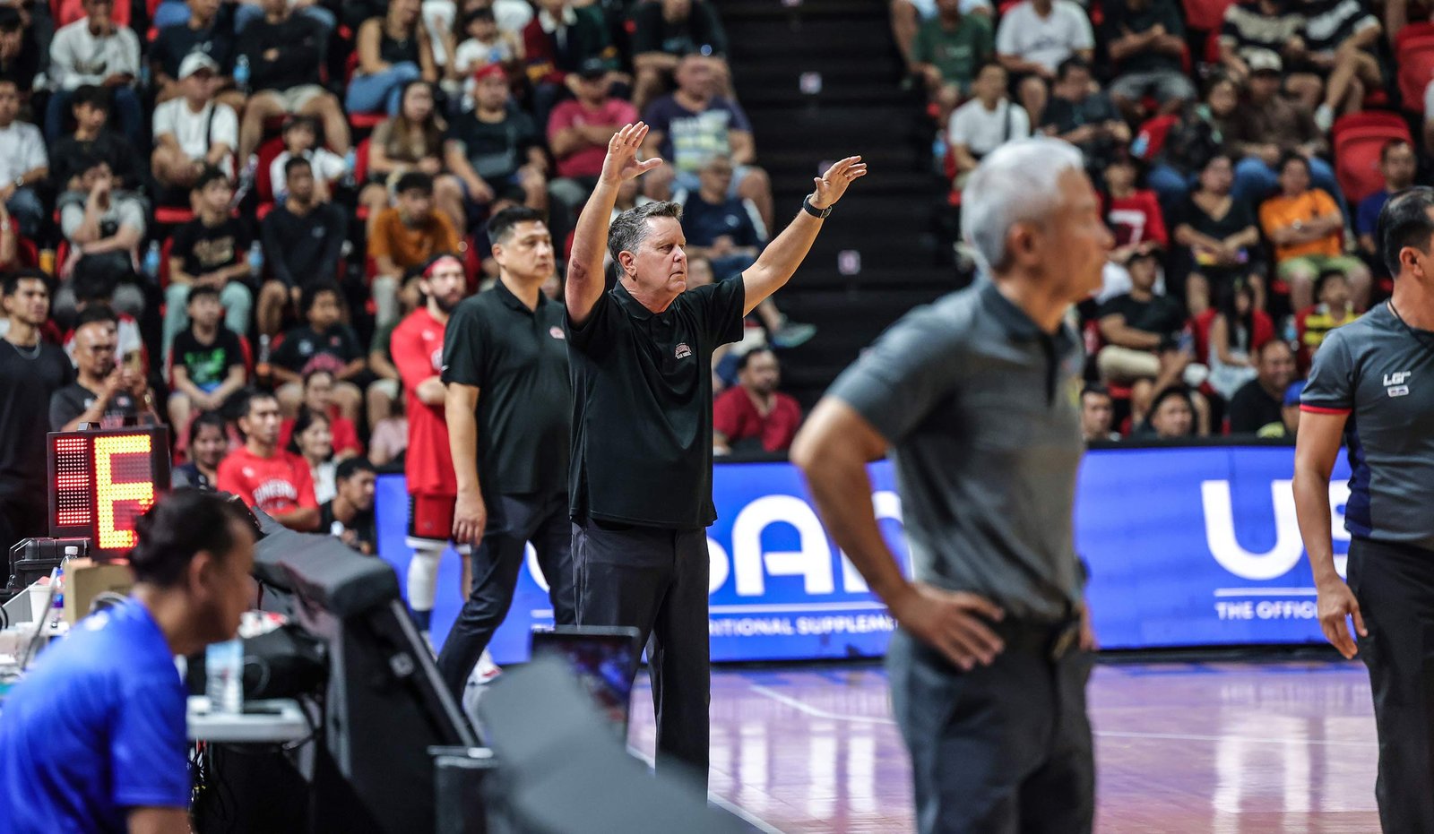 Tim Cone ‘hates’ playing against Chot Reyes