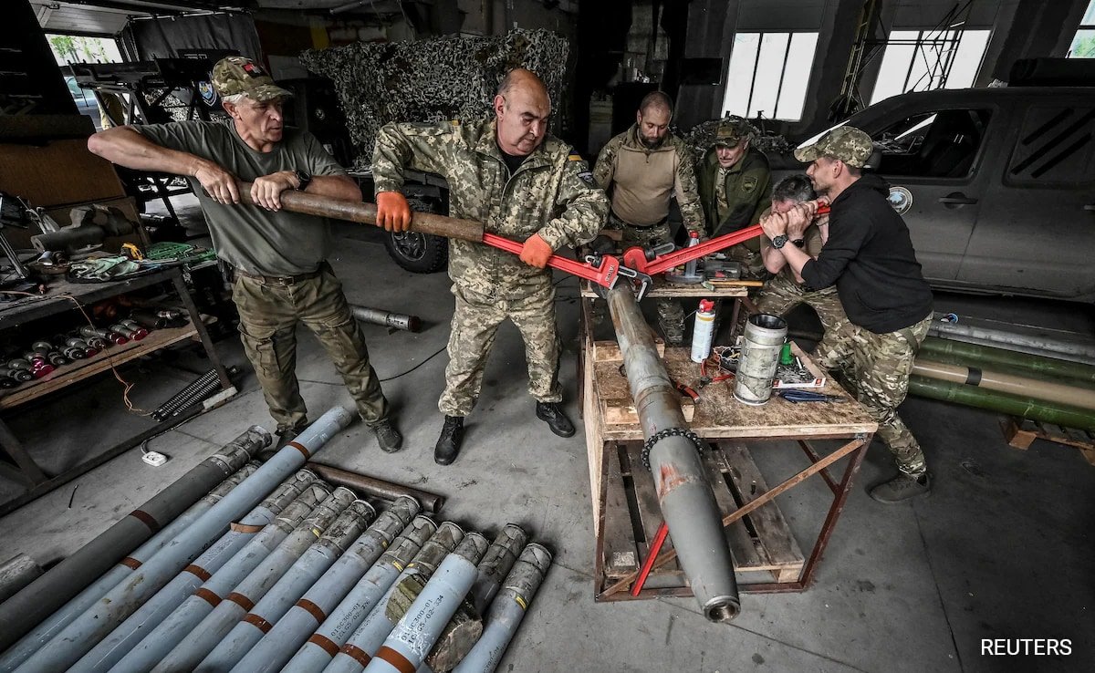 Ukrainian Grandpa Heads Artillery Unit Of Elderlies To Fight Russia
