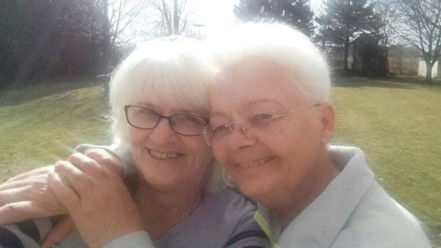 2 women who died trying to save turtle on road in Chatham Kent Ont remembered for love of animals