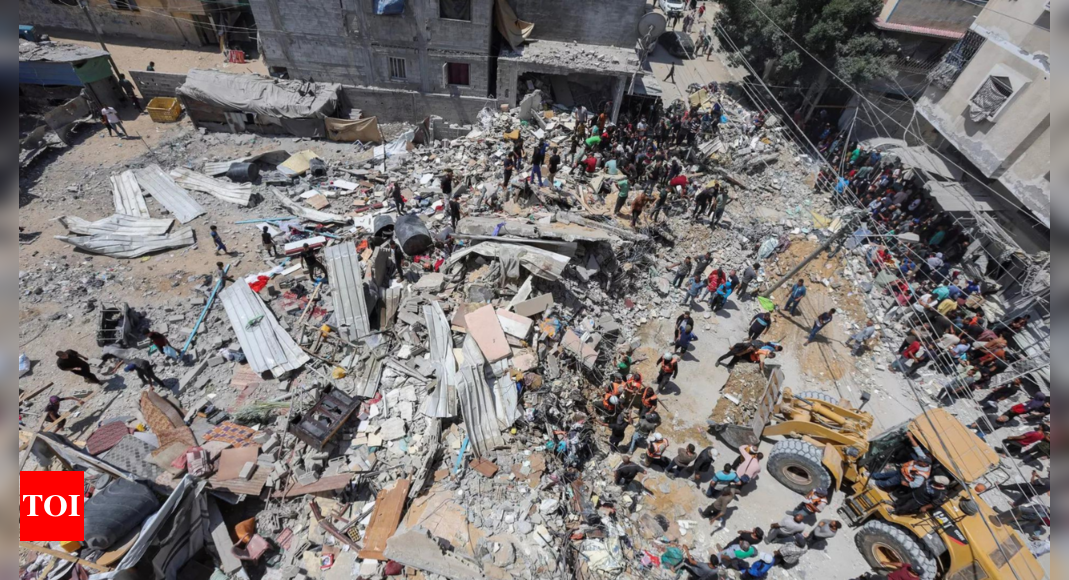 20 killed in Israeli strike on Nuseirat, says Gaza hospital
