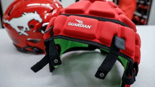 CFL 1st North American pro sports league to make mouthguards mandatory for players