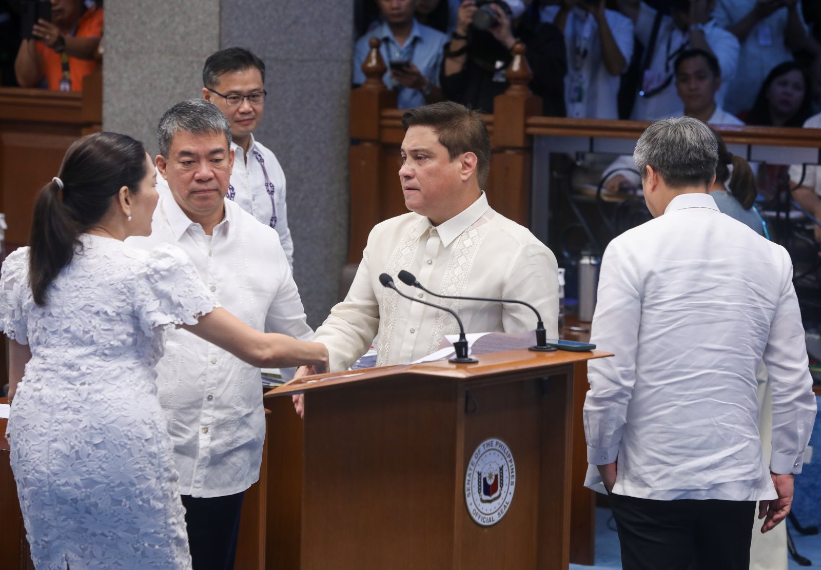 Cracks in Senate supermajority showing after Zubiri ouster