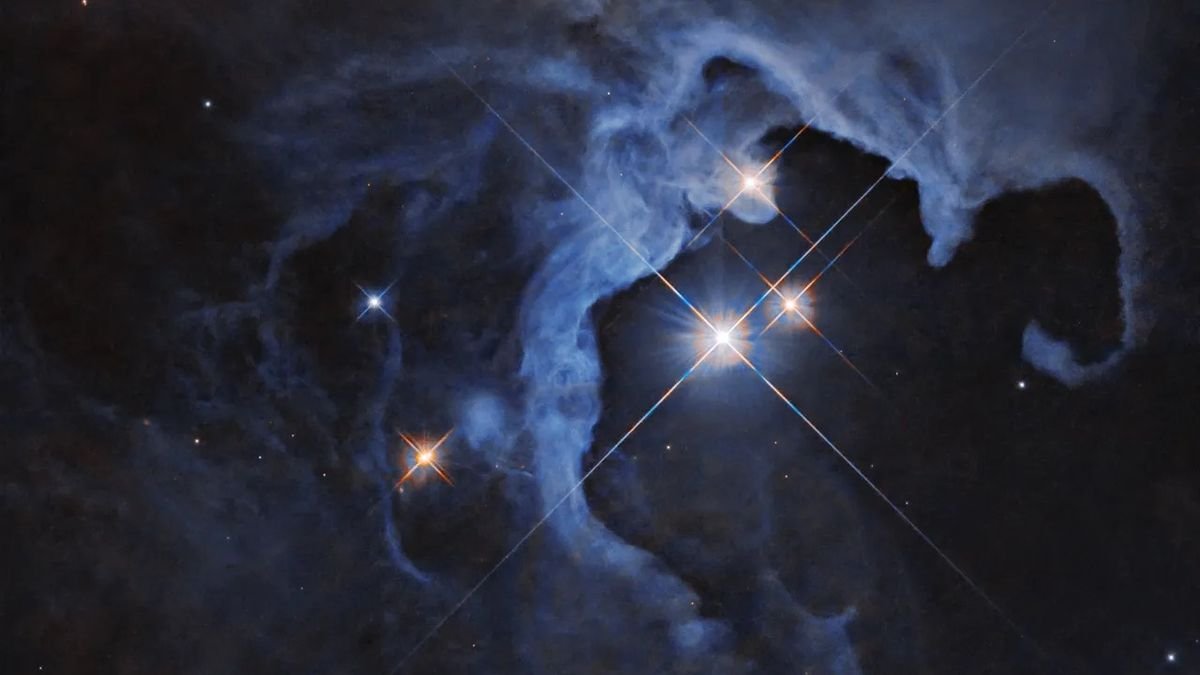 Enchanting new Hubble Telescope image reveals an infant star’s sparkle