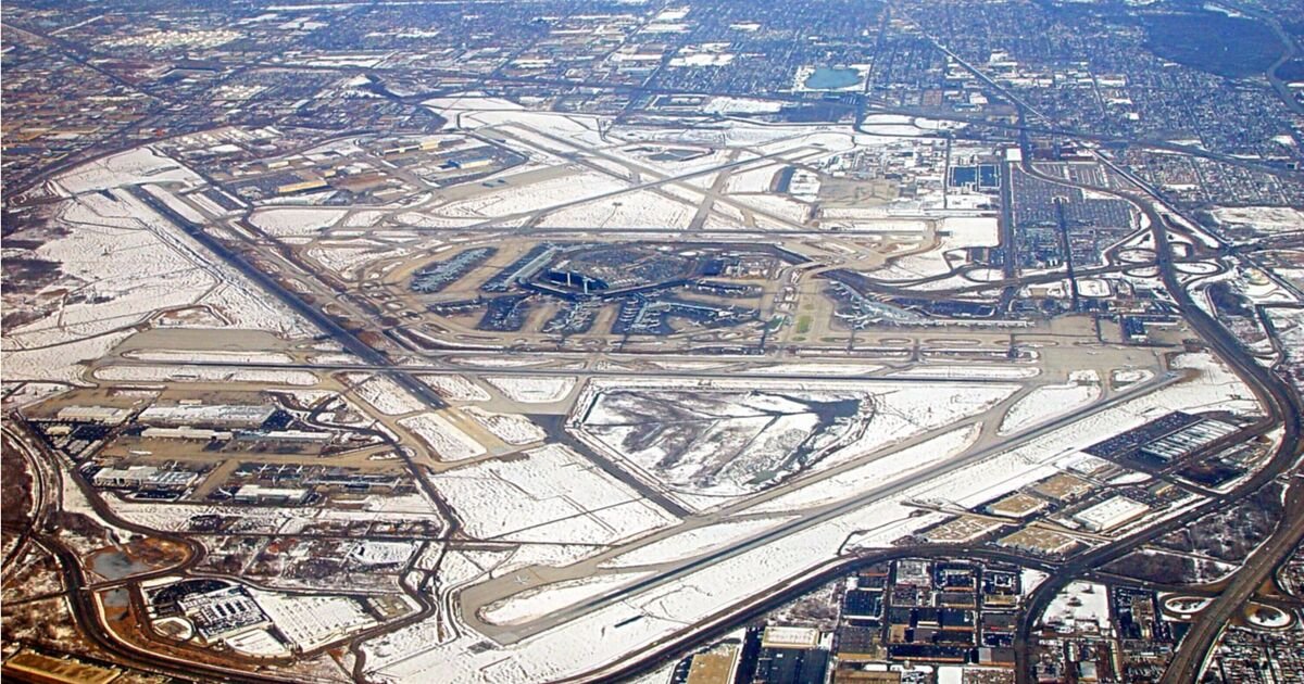 Incredible 11.9-mile airport with a record-breaking eight runways | World | News