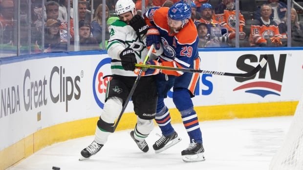 Jason Robertson powers Stars over Oilers for 2-1 lead in Western Conference final