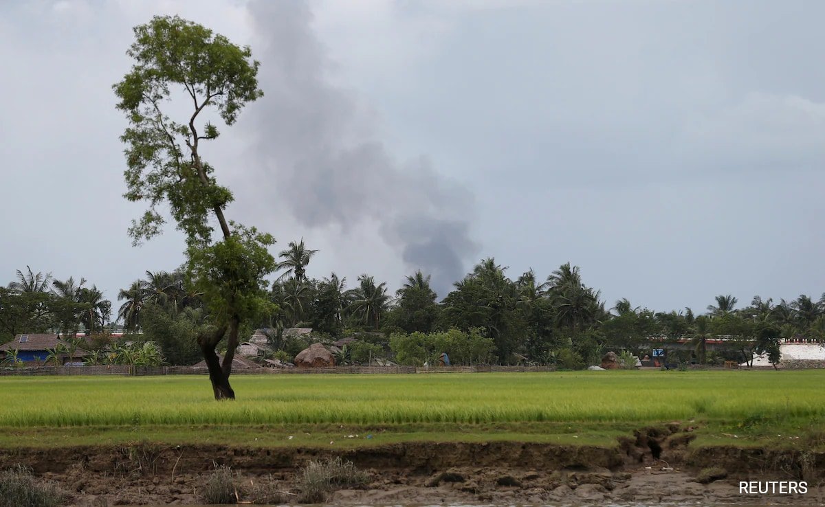Myanmar Rebels Claim Control Of Town Deny Targeting Rohingya