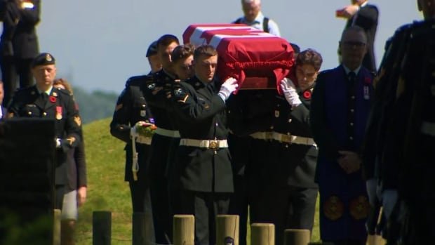 Newfoundlands unknown soldier begins journey home from France after more than 100 years