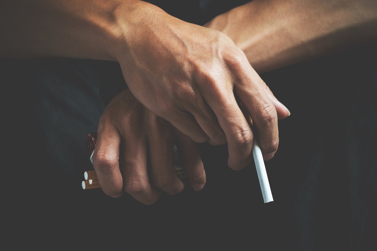 Smokers Gain Weight When They Quit Smoking: Here’s Why