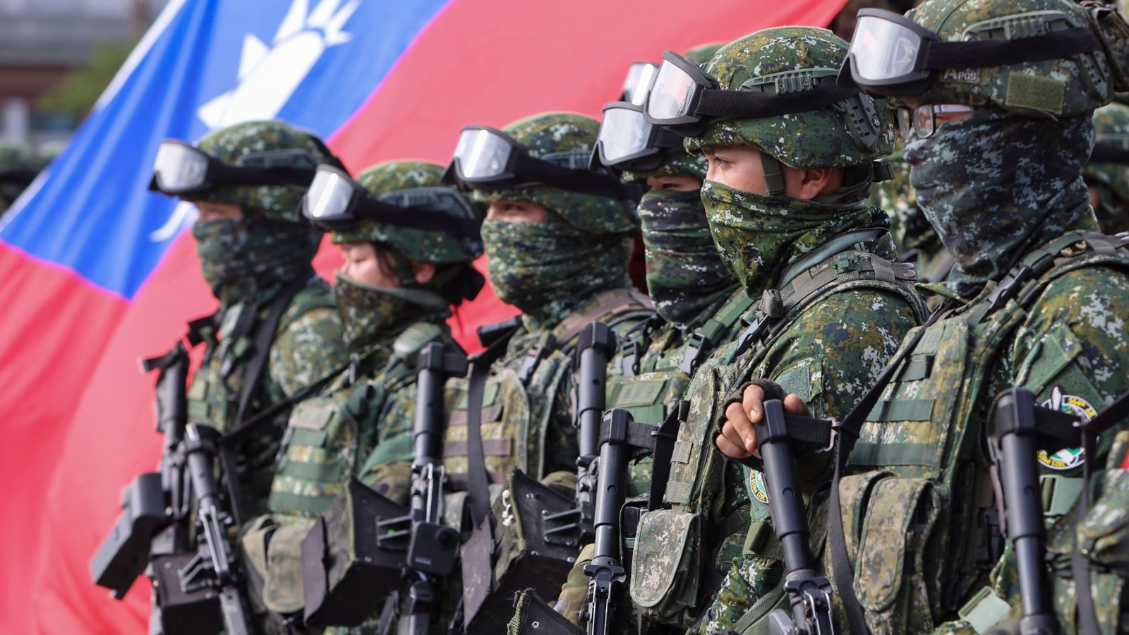 Taiwan is preparing for war – we KNOW China is plotting surprise attack and learning from Putin, foreign minister warns