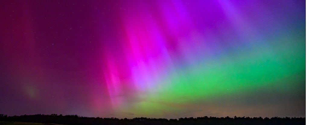 The Sun’s Fury Sparked Breathtaking Auroras Worldwide. Why Do We See Different Colors? : ScienceAlert