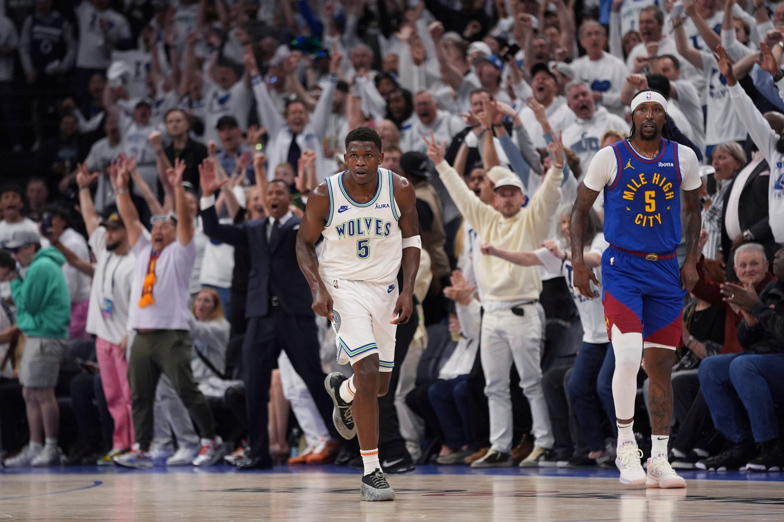 Timberwolves force Game 7 by blowing out Nuggets