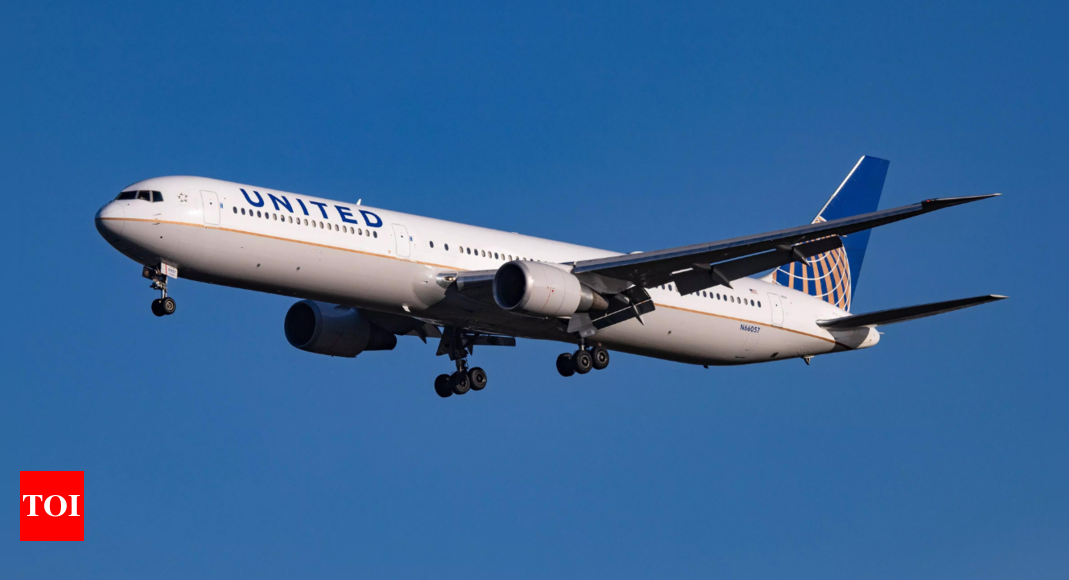 United Airlines flight aborted after engine catches fire at Chicago airport