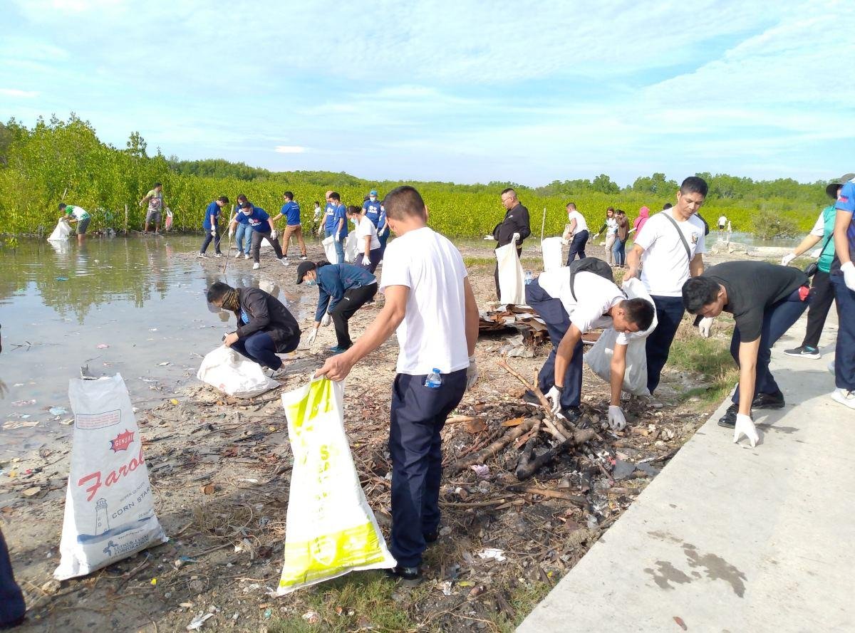 11K volunteers join coastal cleanup for World Oceans Day Coral Triangle Day