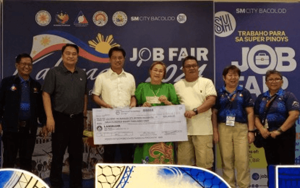 Bacolod Gets P535M TUPAD Aid for Barangays
