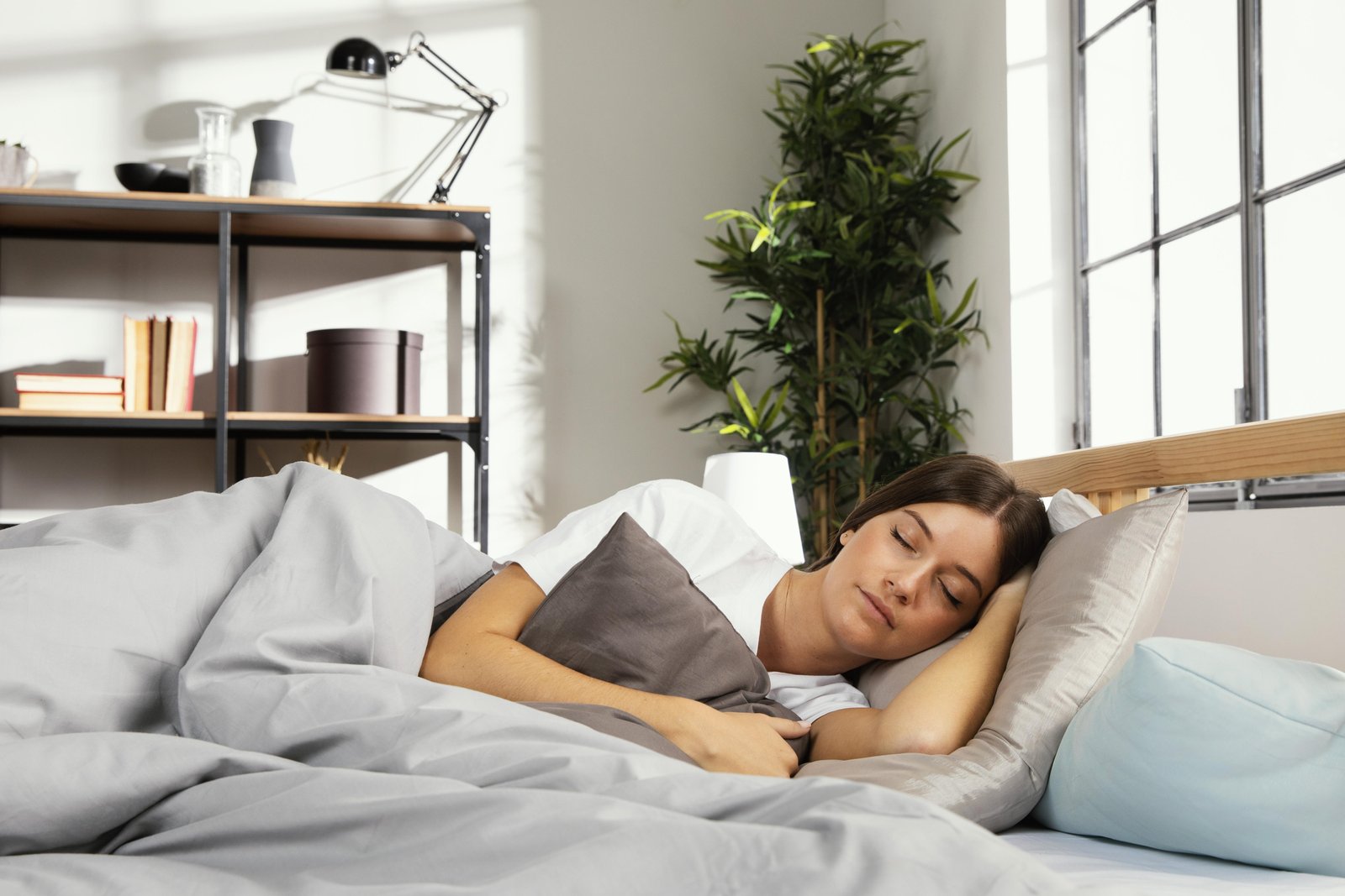 Better Sleep May Help People Overcome Feelings Of Loneliness: Study