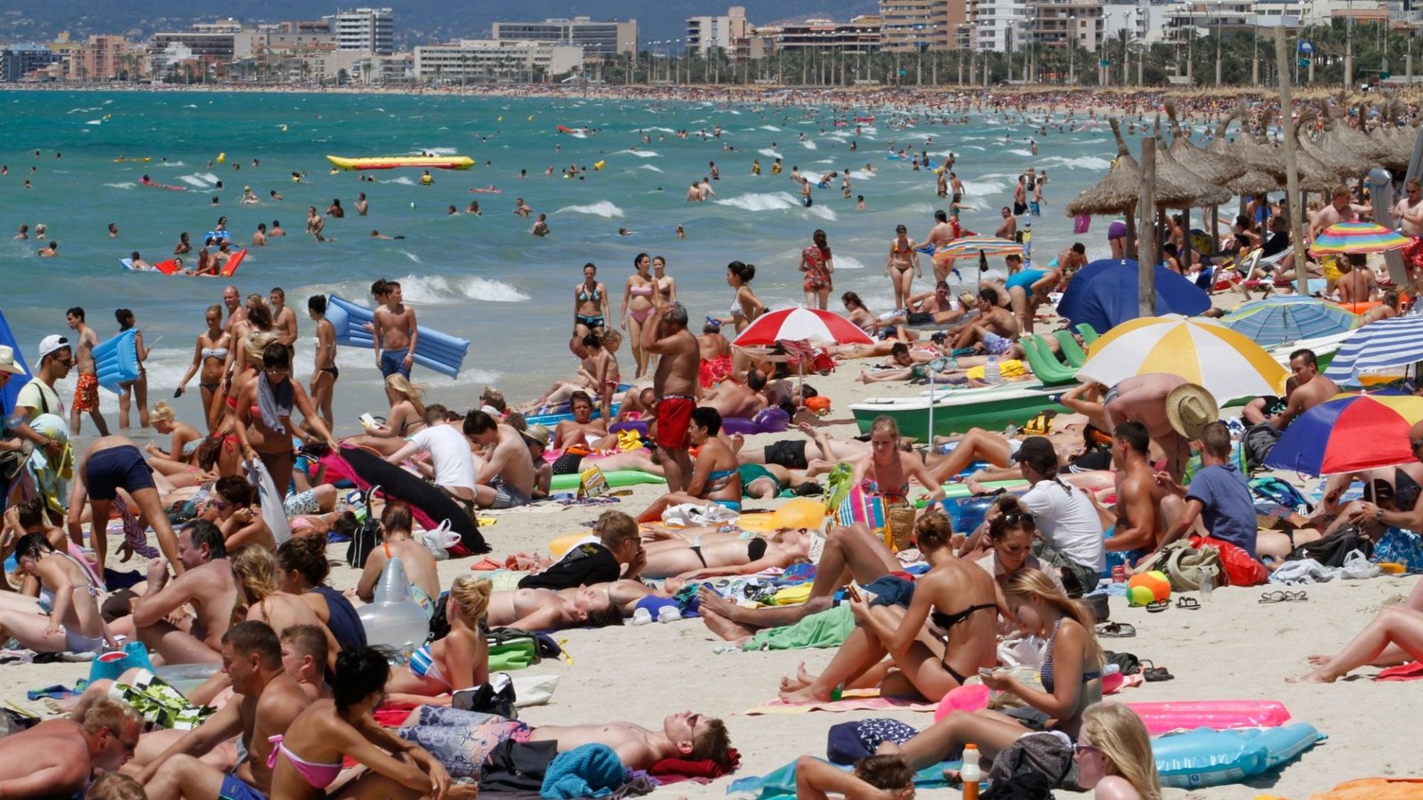 Brit tourists in Spain warned to watch out for violent criminals after two sport stars are robbed by gangs