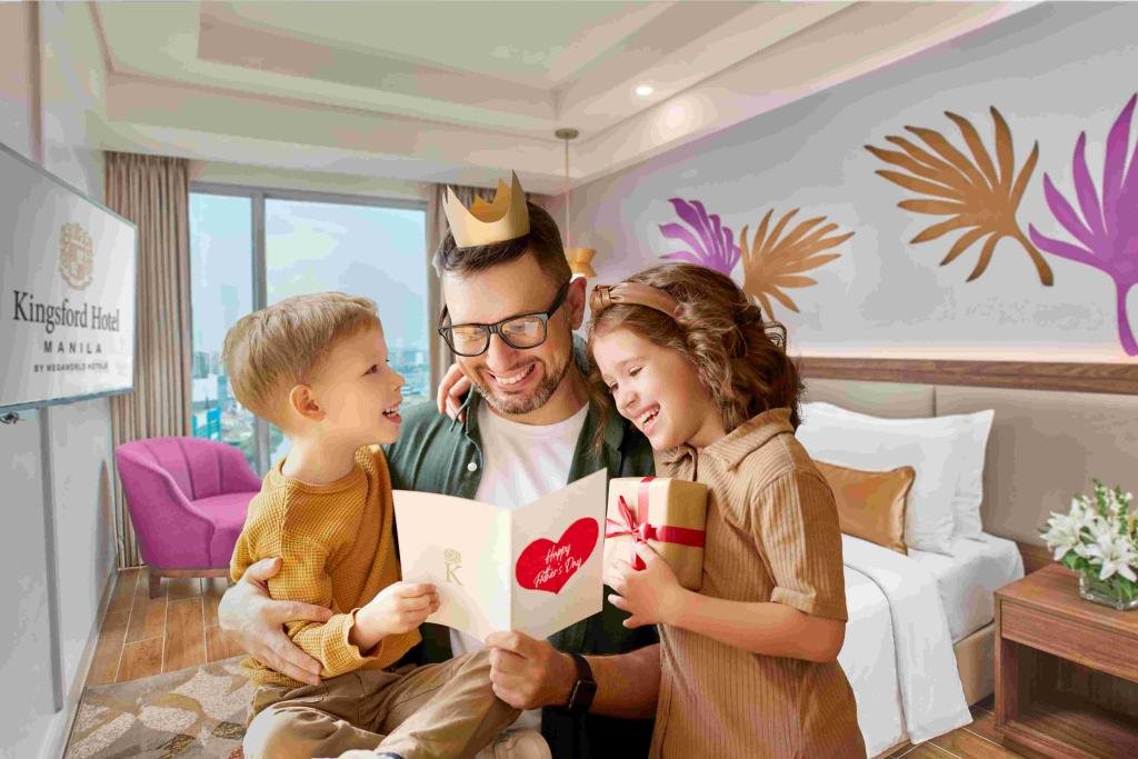 stay in a spacious deluxe room with dad