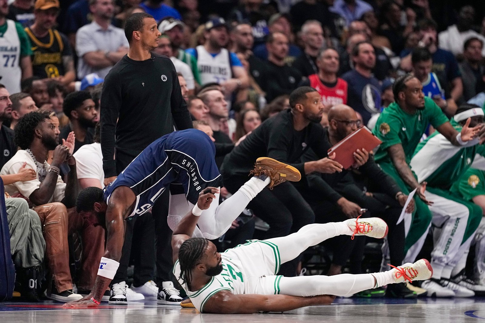 Celtics land biggest punches again to move closer to title