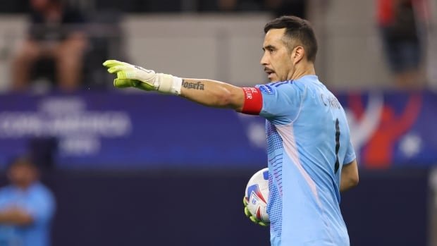 Chile’s Bravo becomes oldest player in Copa America history in scoreless draw with Peru