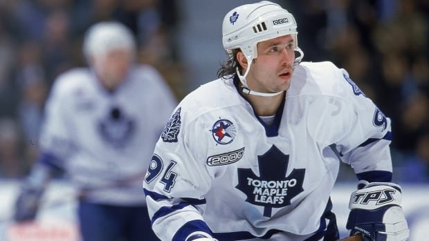 Former Maple Leafs forward Sergei Berezin dead at 52