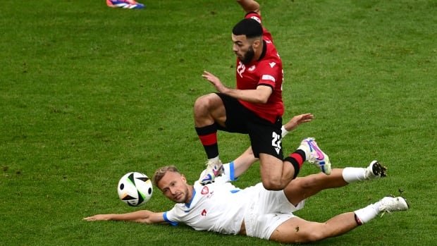 Georgia gets its 1st point in draw with Czech Republic at Euro 202